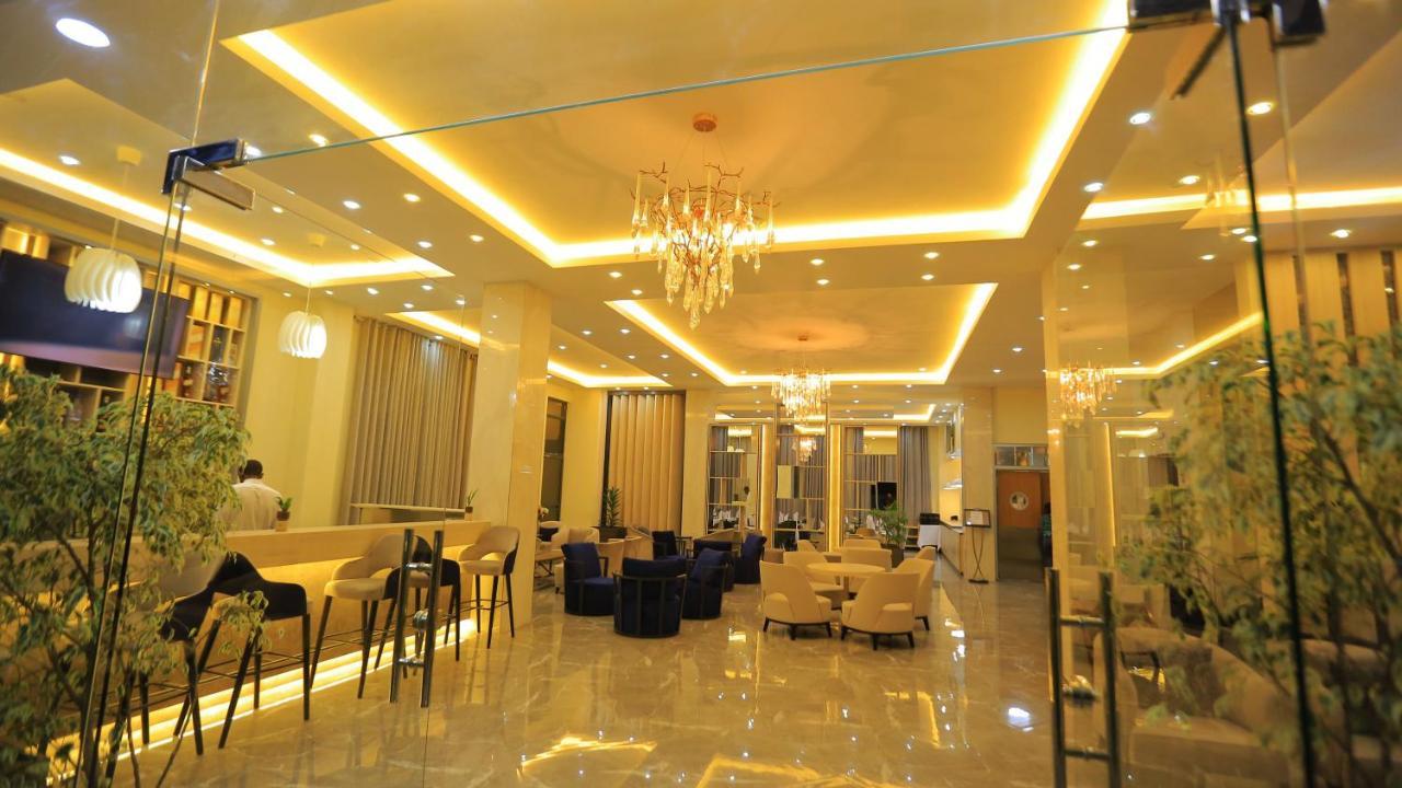Triple E Hotel And Spa Аддис-Абеба Экстерьер фото