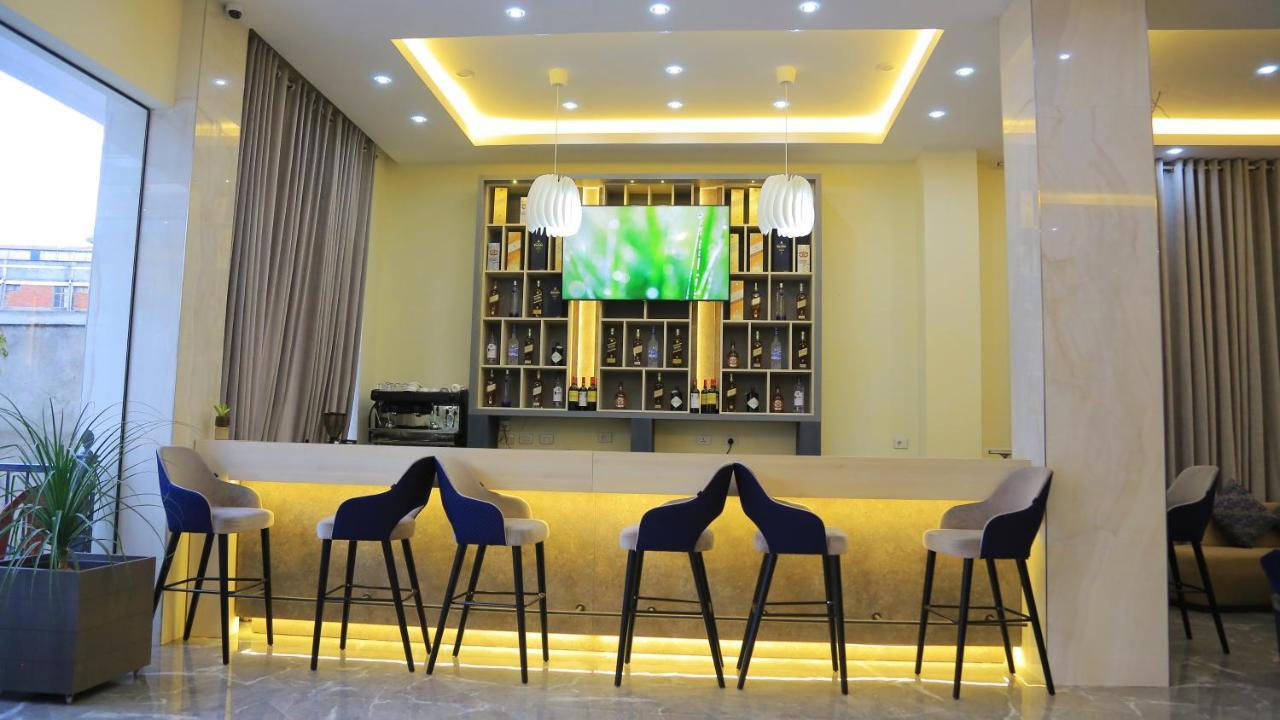 Triple E Hotel And Spa Аддис-Абеба Экстерьер фото