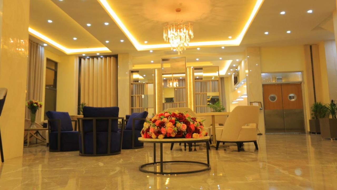 Triple E Hotel And Spa Аддис-Абеба Экстерьер фото